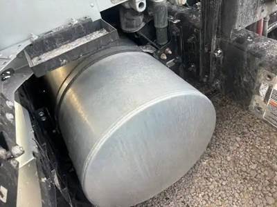 Kenworth T680 Left Fuel Tank