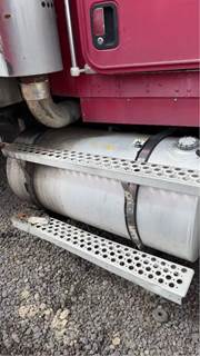 Kenworth T800 Right Fuel Tank