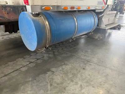 Kenworth W900L Right Fuel Tank