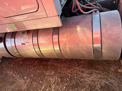 Mack Pinnacle CXU613 Left Fuel Tank for a 2018 Mack CXU613