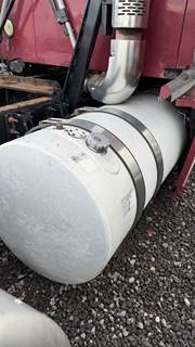 Mack Pinnacle CXU613 Right Fuel Tank for a 2014 Mack CXU613