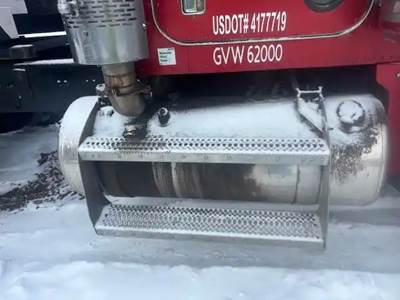 Peterbilt 357 Right Fuel Tank