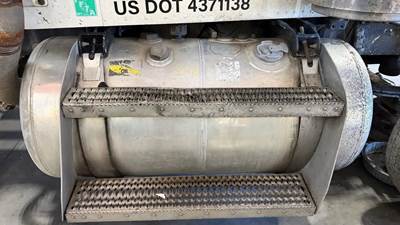 Peterbilt 379 Right Fuel Tank