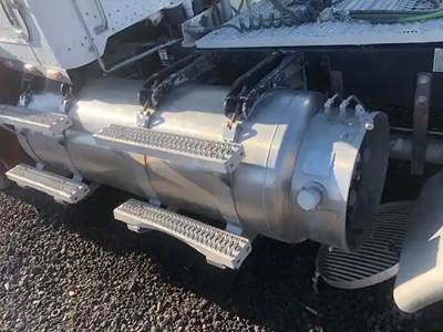 Peterbilt 384 Left Fuel Tank