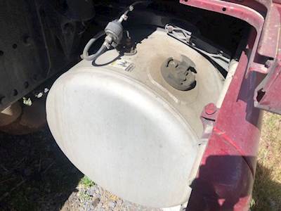 Peterbilt 387 Right Fuel Tank