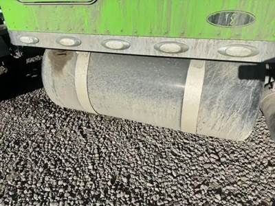 Peterbilt 389 Right Fuel Tank
