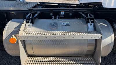Peterbilt 389 Right Fuel Tank