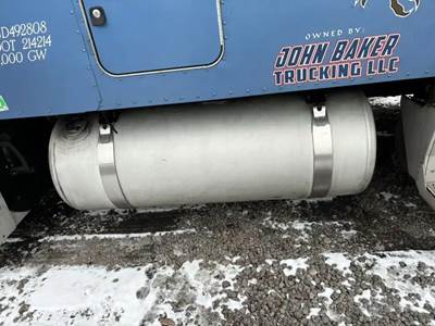 Peterbilt 579 Right Fuel Tank