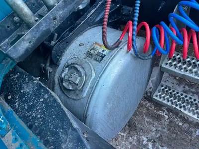 Peterbilt 579 Left Fuel Tank