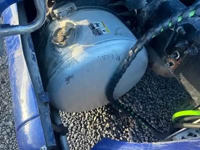 Peterbilt 587 Left Fuel Tank