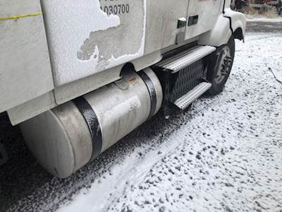 Volvo VNL Right Fuel Tank