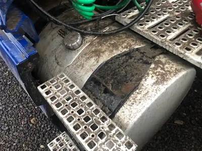 Volvo VNL Left Fuel Tank