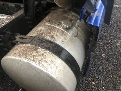 Volvo VNL Right Fuel Tank