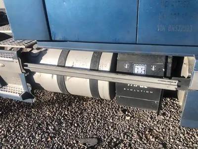 Volvo VNL Right Fuel Tank