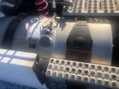 Volvo VNL Right Fuel Tank