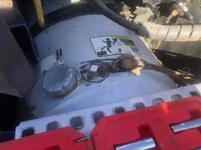 Volvo VNL Left Fuel Tank