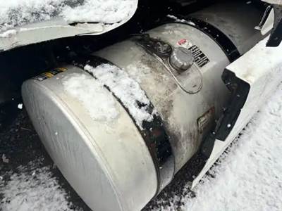Volvo VNL Right Fuel Tank
