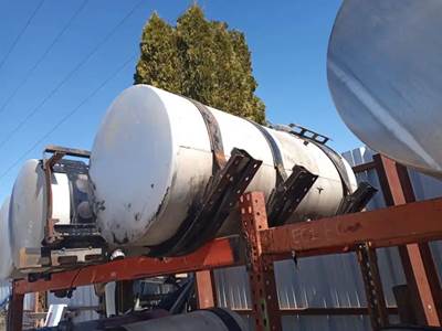 Volvo VNL Right Fuel Tank