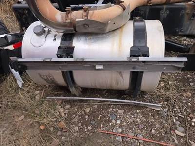 Volvo VNL Right Fuel Tank