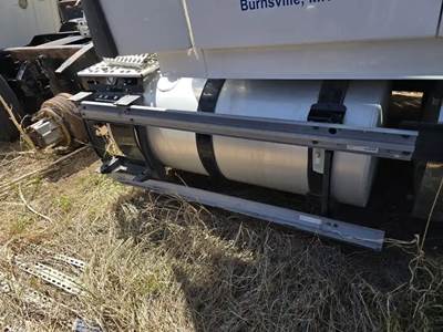 Volvo VNL Right Fuel Tank