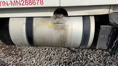 Volvo VNL Right Fuel Tank