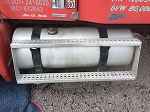 Freightliner Century Class 120 Left Fuel Tank for a 2001 Freightliner C120 CENTURY