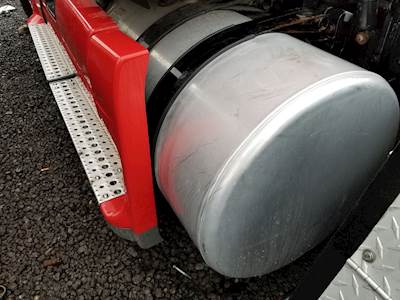 Freightliner Cascadia 125 Left Fuel Tank