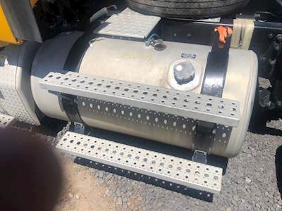 Freightliner Cascadia 125 Left Fuel Tank