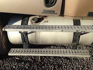 Freightliner Cascadia 125 Left Fuel Tank