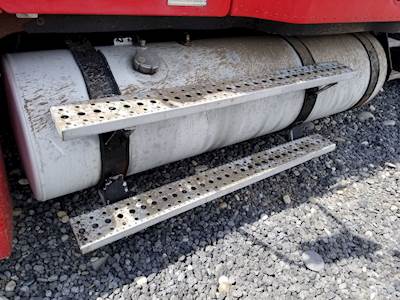 Freightliner Columbia 120 Left Fuel Tank