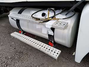 Freightliner Columbia 120 Right Fuel Tank