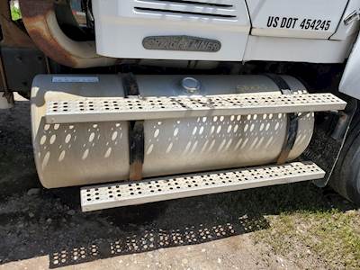 Freightliner FLC112 Right Fuel Tank