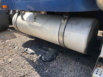 Freightliner FLD132 Classic XL Right Fuel Tank for a 2001 Freightliner FLD132 XL CLASSIC