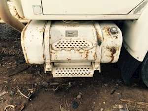 International 4700 / 4900 Right Fuel Tank for a 1998 International 47/4900