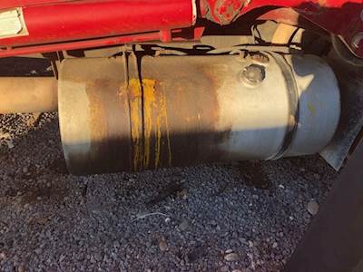 Mack MR688S Right Fuel Tank