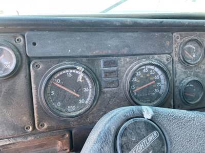 Freightliner FLD112 Gauge