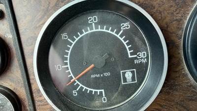 1992 Kenworth T800 Tachometer Gauge