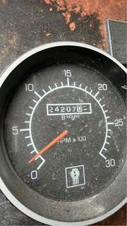 2003 Kenworth T800 Tachometer Gauge