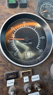 Kenworth W900 Gauge