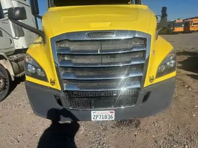 Freightliner Cascadia 126 Grille