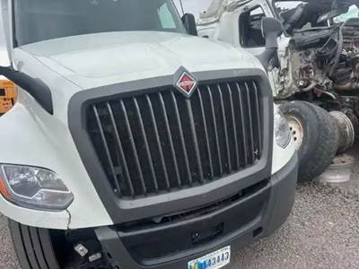 International LT625 Grille