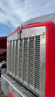 Kenworth T800 Grille