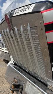 Kenworth T800 Grille