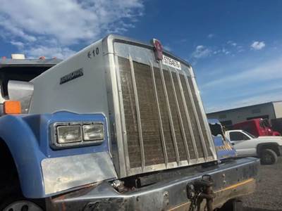 Kenworth W900 Grille
