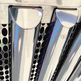 Peterbilt 389 Grille
