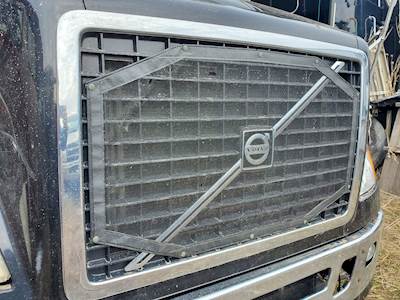 Volvo VNM Grille