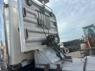 Merritt GET Headache Rack for a 2006 Kenworth W900