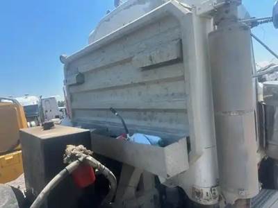 Used Headache Rack Off 2000 Pete 379  /////Notes////