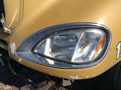 Freightliner Columbia 120 Headlight Assembly