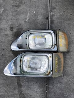 International 9100 Headlight Assembly